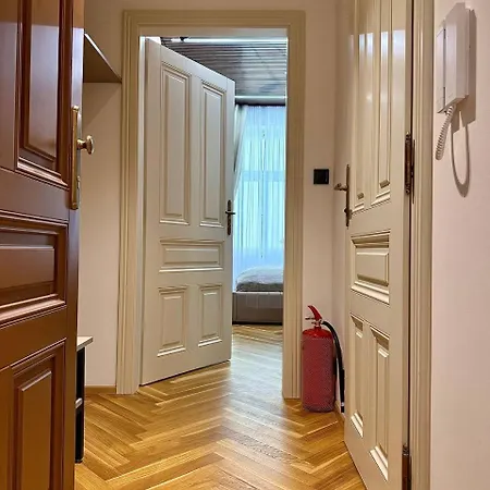 New Ios Velour * Prága