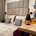 Ios Velour - Boutique 1 דירה פראג