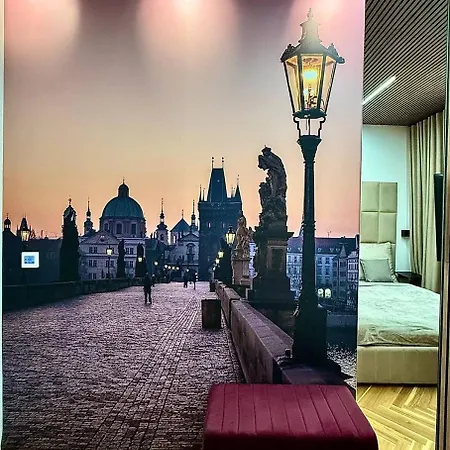 Mirror Boutique Studio Prague 1 *